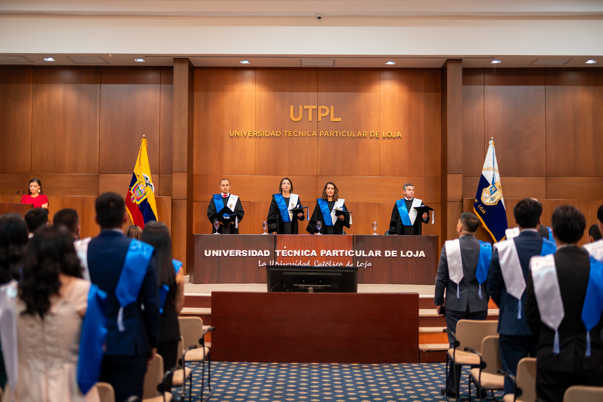 alumni portada